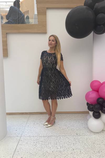 Dark blue braid over silk beig 