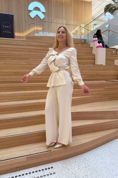 Brunch white better with white hat 